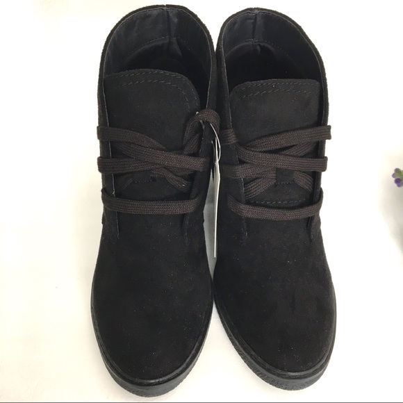 NWT Universal Thread Lucia Black Lace Up Bootie - Picture 4 of 8